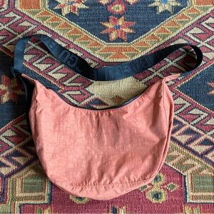 Baggu Medium Nylon Crescent Bag Rhubarb